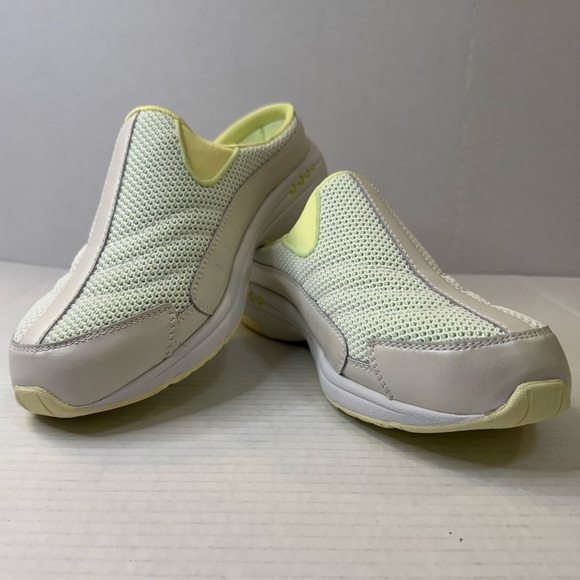 Easy Spirit Women's TravelTime Walking Mule Sneaker Slip-On - Picture 1 of 11